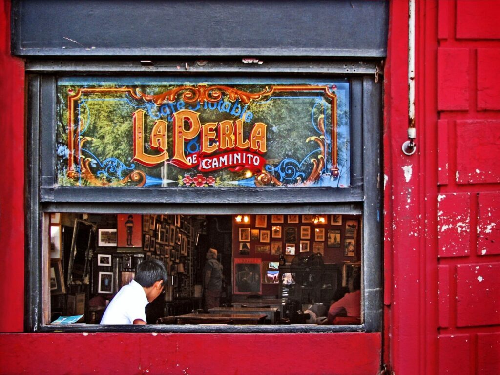 La Perla Bar in La Boca