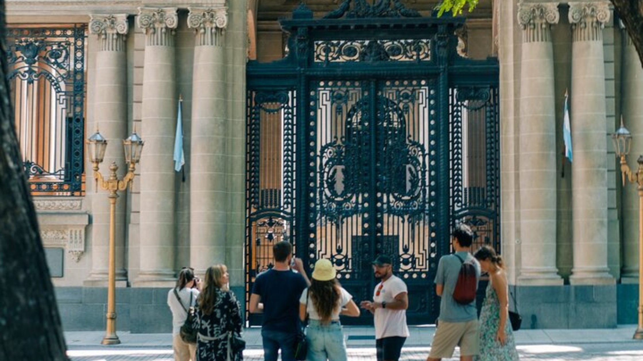 Explore the heart of Buenos Aires with tours designed for you