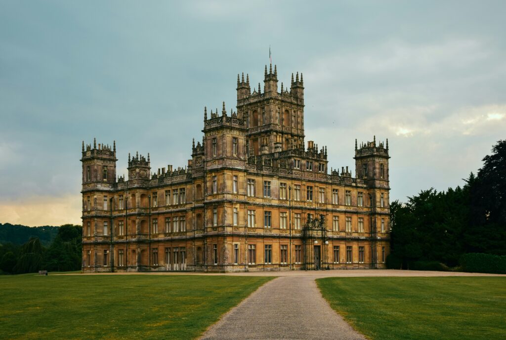 downton abbey castle