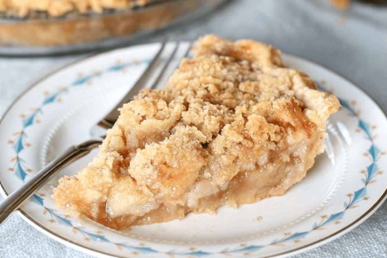 This pie has crumb topping made with a mixture of flour, brown sugar, cinnamon, and butter